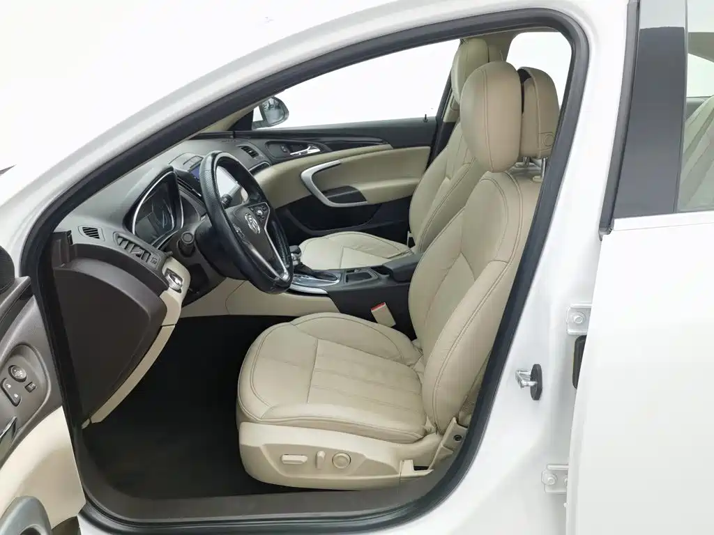 Buick Regal — миниатюра 10