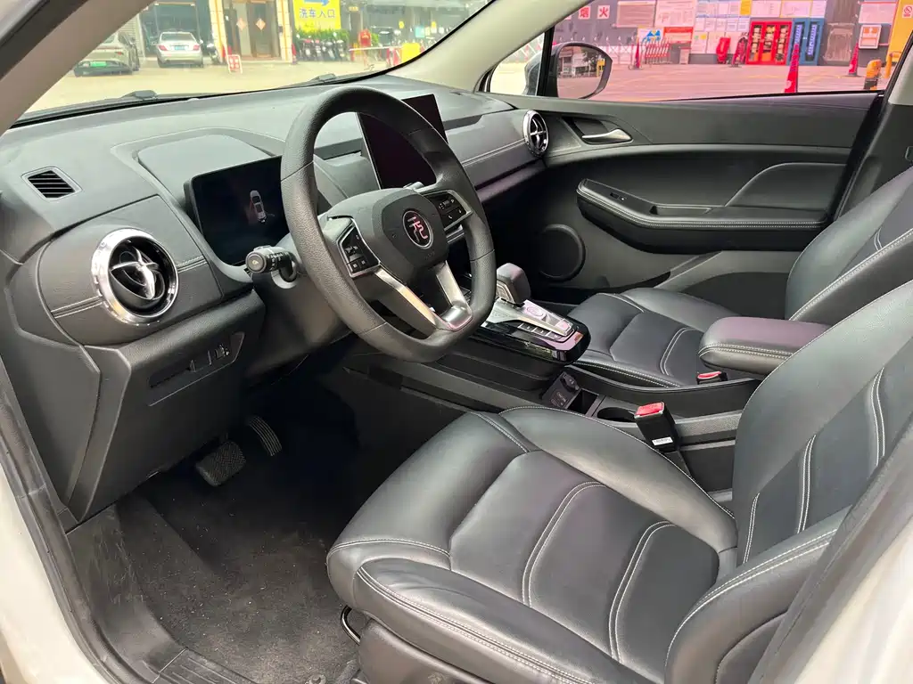 BYD Yuan EV — миниатюра 7