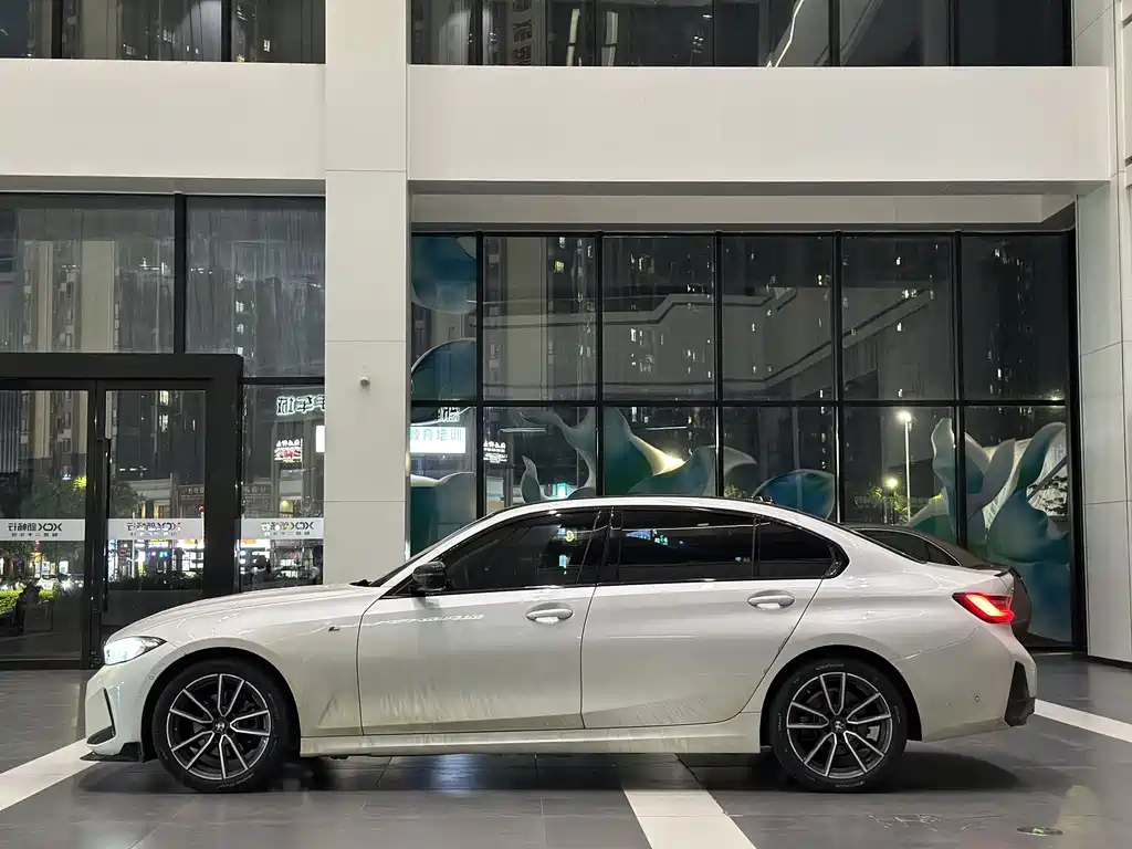 BMW 3 Series — миниатюра 7