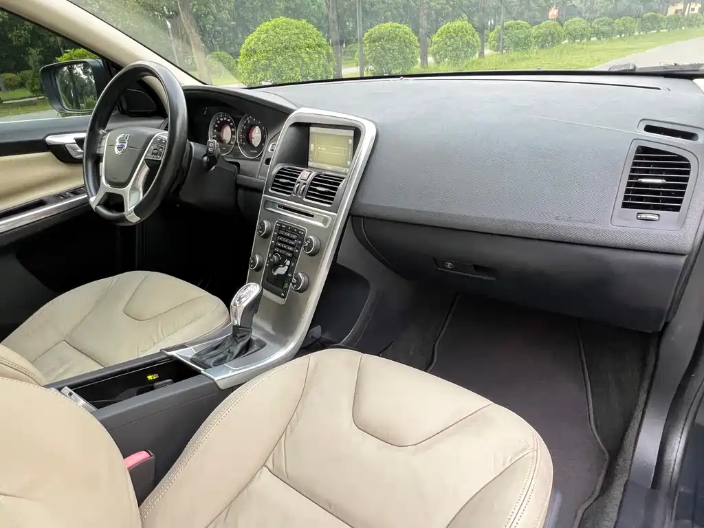 Volvo XC60 (Import) — миниатюра 16