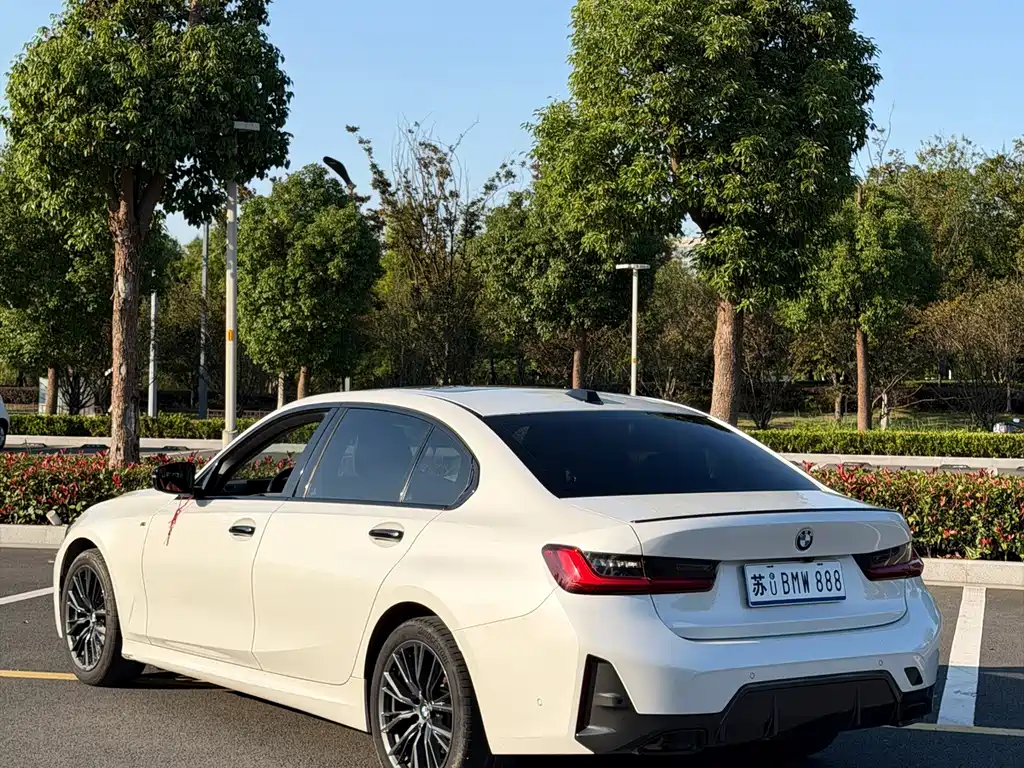 BMW 3 Series — миниатюра 8