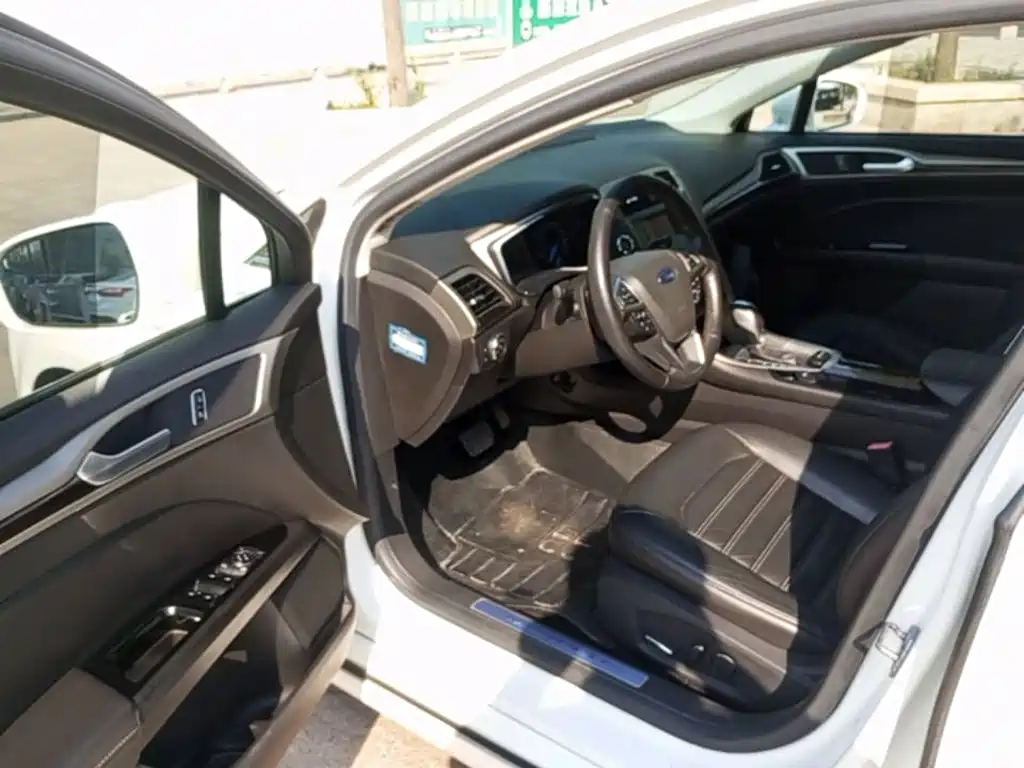 Ford Mondeo — миниатюра 16