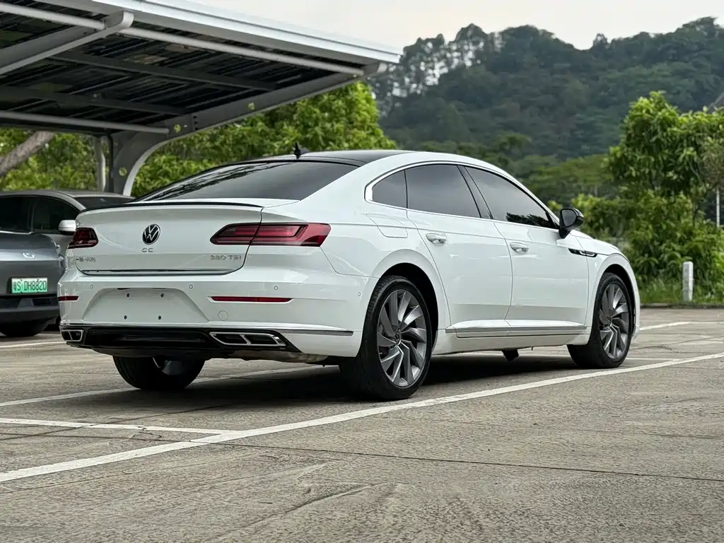 Volkswagen CC — миниатюра 11
