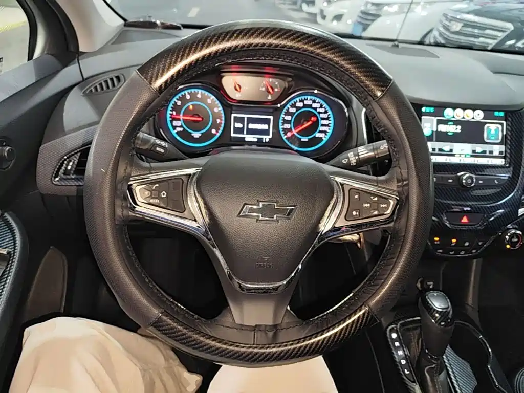 Chevrolet Cruze — миниатюра 11
