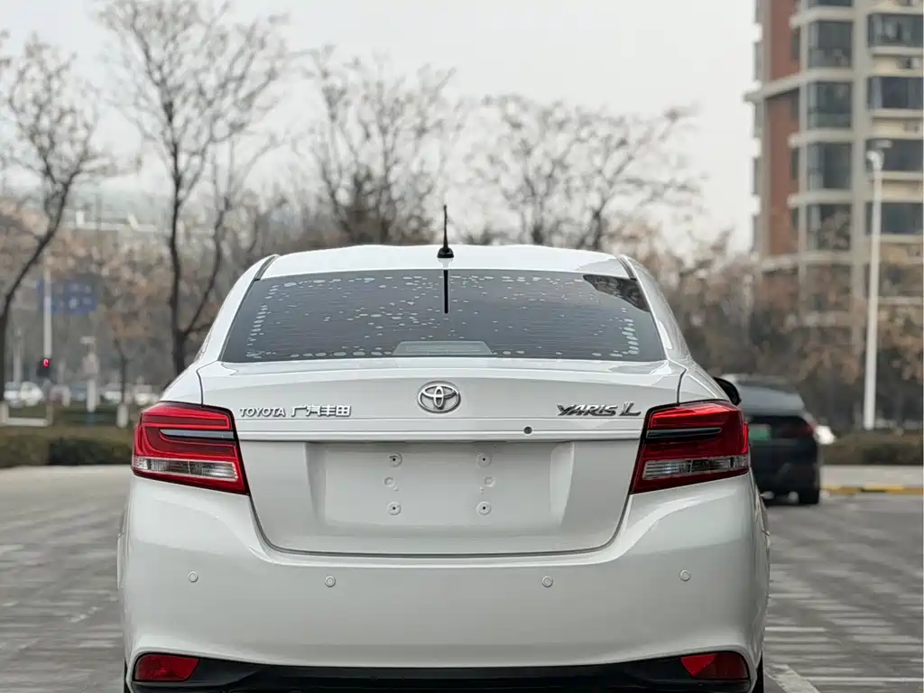 TOYOTA YARIS L TO ENJOY