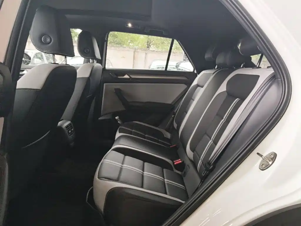 Volkswagen T-Roc — миниатюра 17