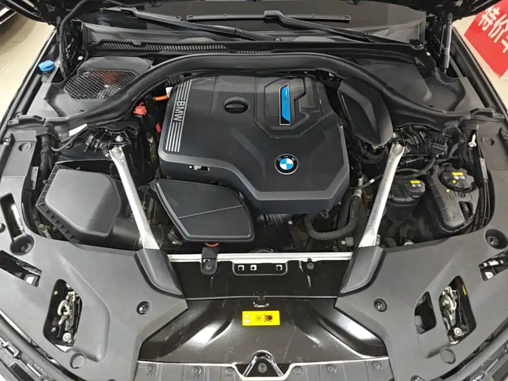 BMW 5 Series New Energy — миниатюра 20