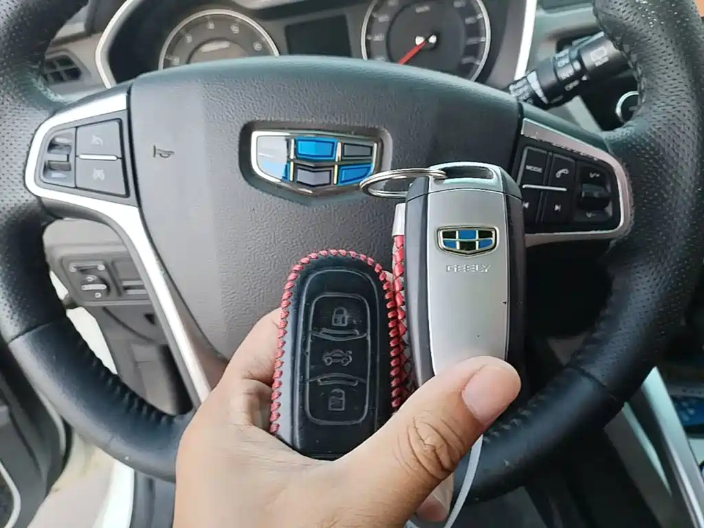 Geely Vision X3 — миниатюра 9