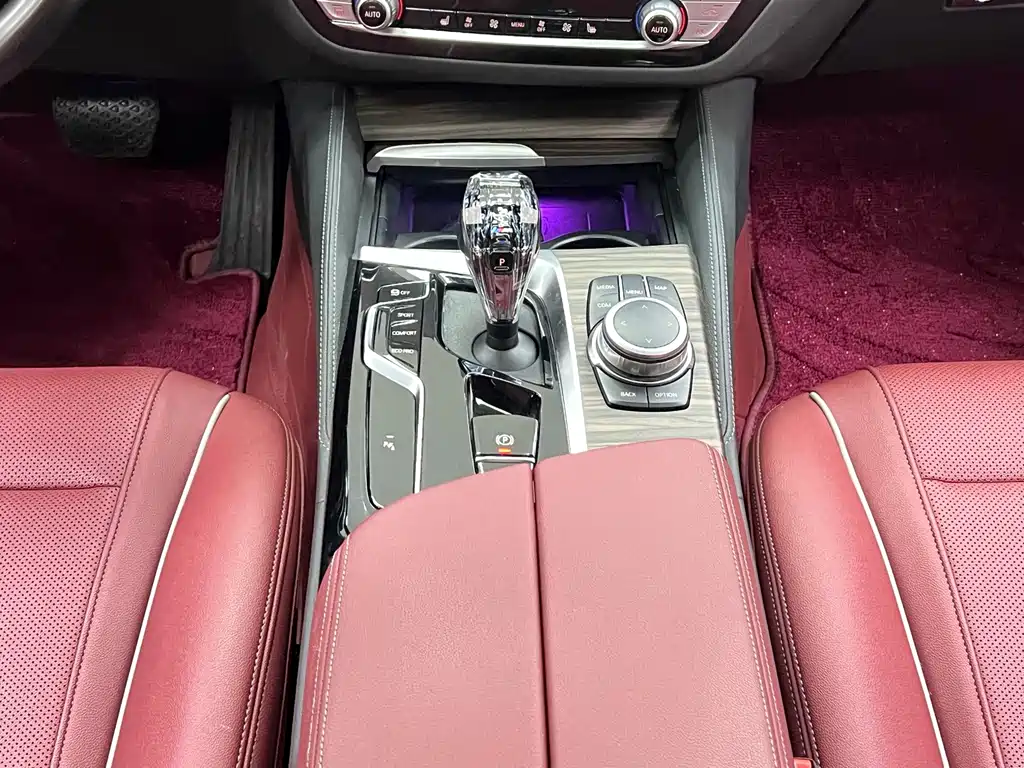BMW 5 Series — миниатюра 18