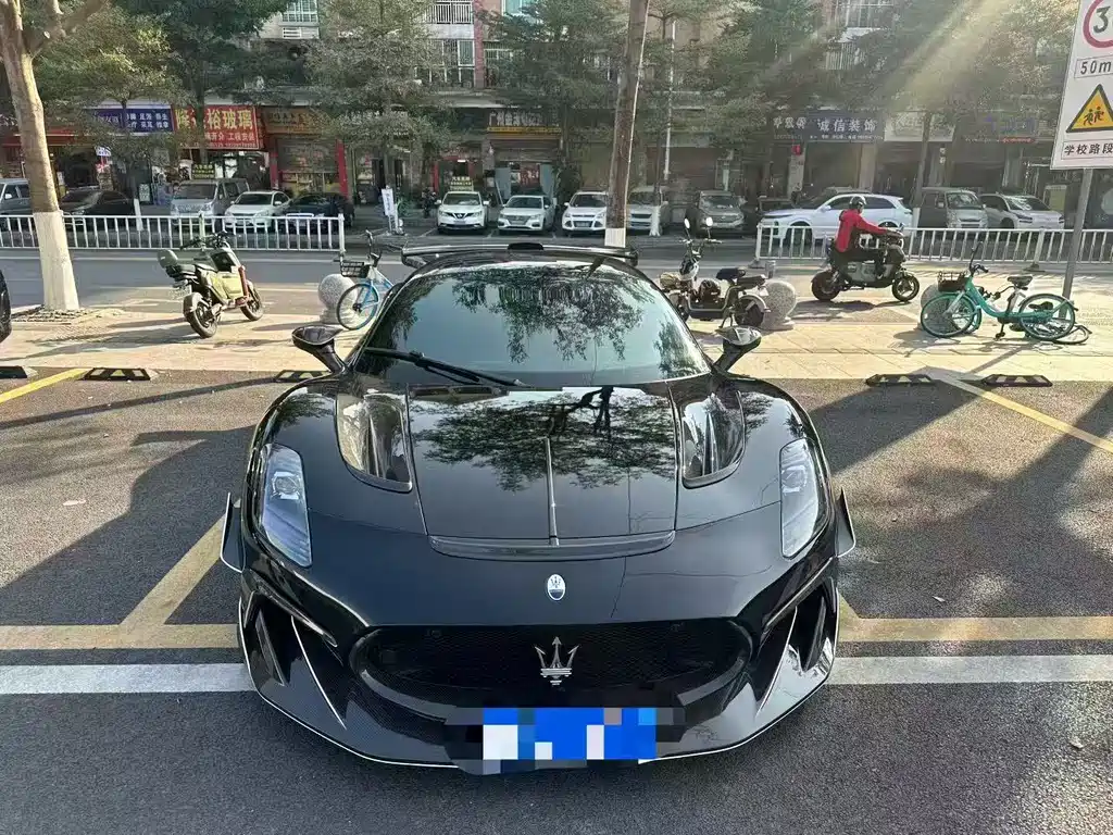 Maserati MC20 2023 3.0T Standard