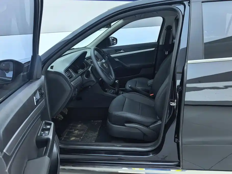 Volkswagen Lavida — миниатюра 9