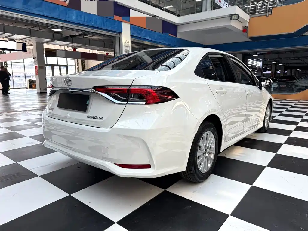 Toyota Corolla — миниатюра 16