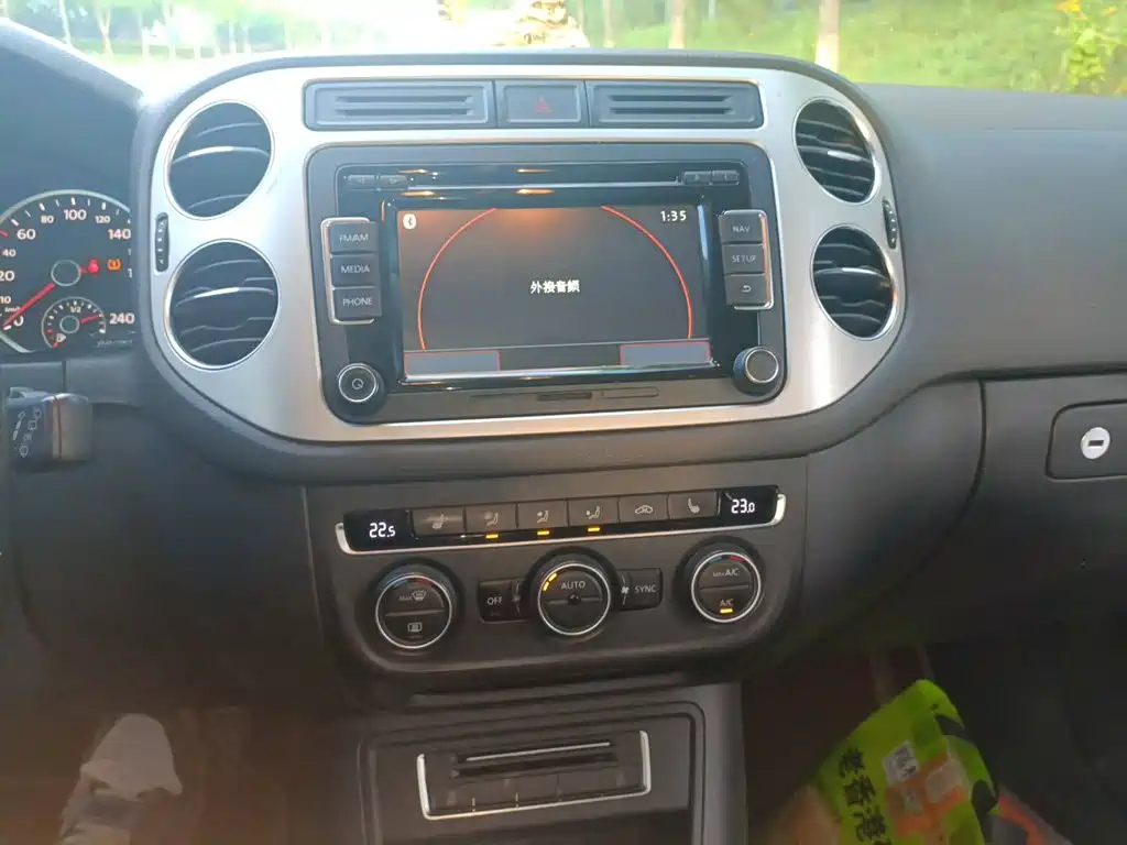 Volkswagen Tiguan — миниатюра 9