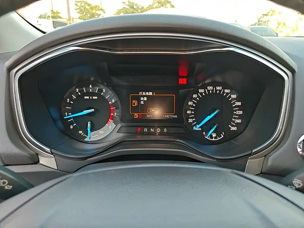 Ford Mondeo — миниатюра 12