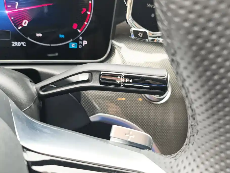 Mercedes-Benz C-Class — миниатюра 16