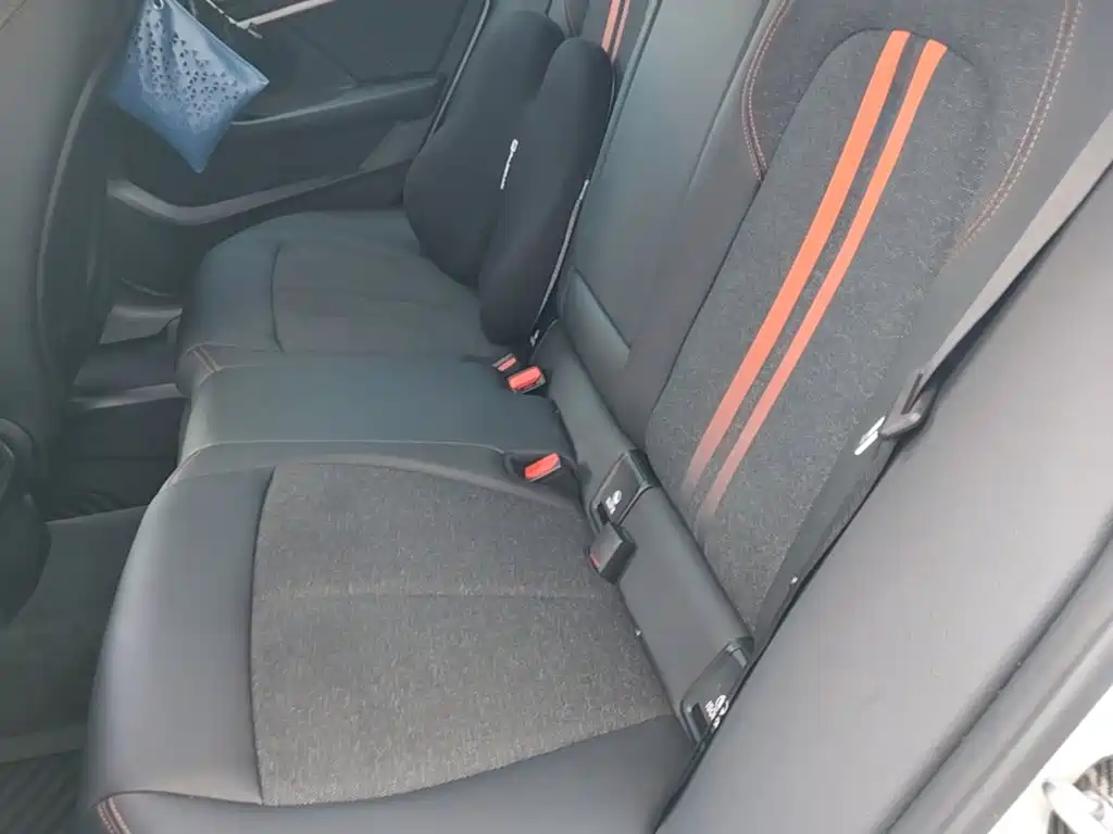 BMW 2 Series (Import) — миниатюра 15