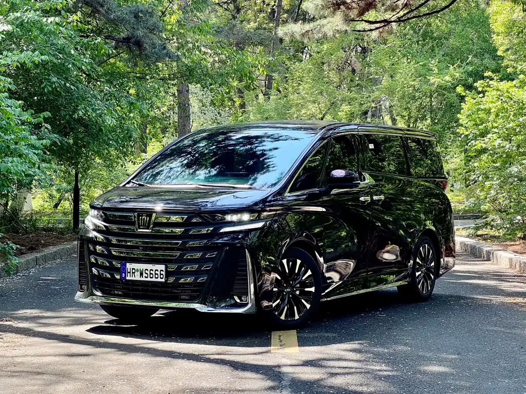 Toyota Vellfire 2025