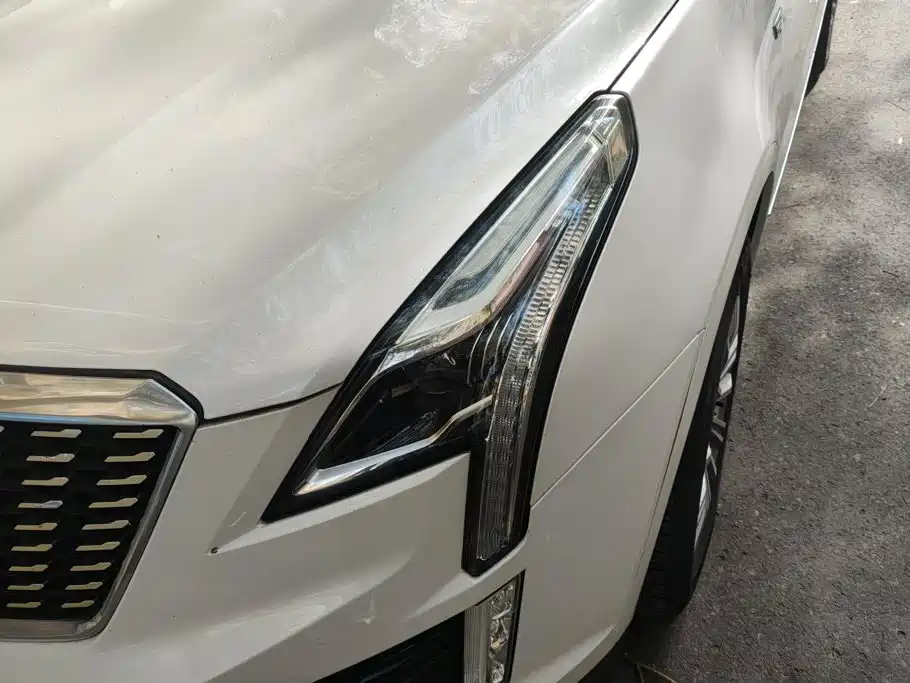 Cadillac XT5 — миниатюра 5