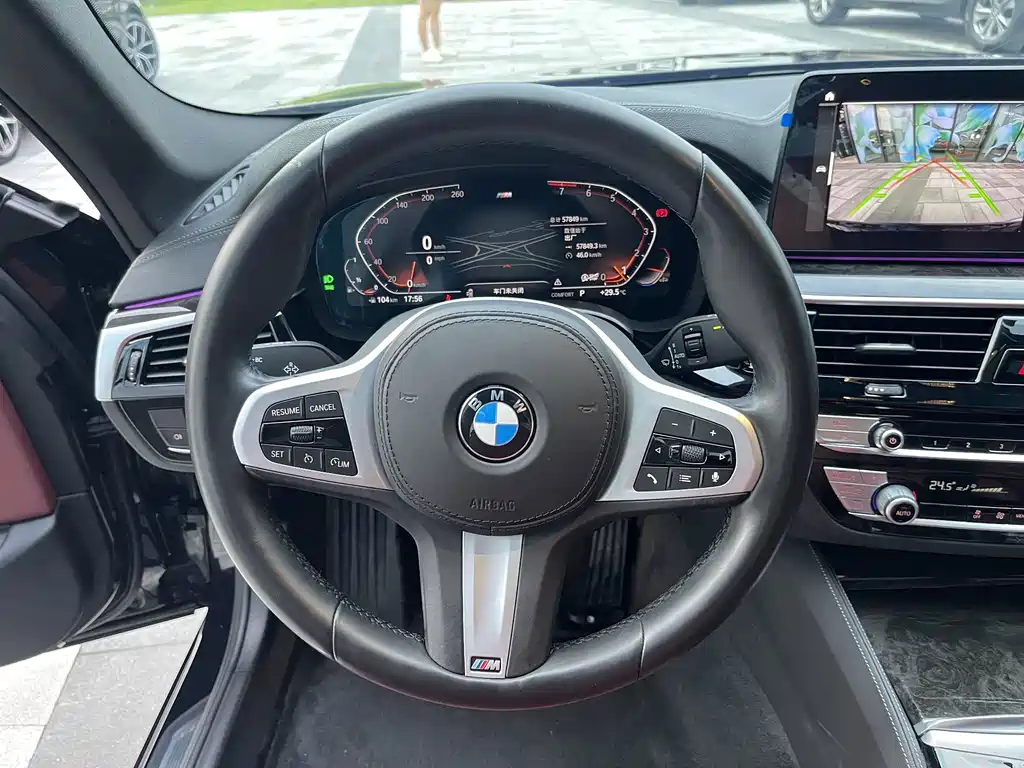 BMW 5 Series — миниатюра 21
