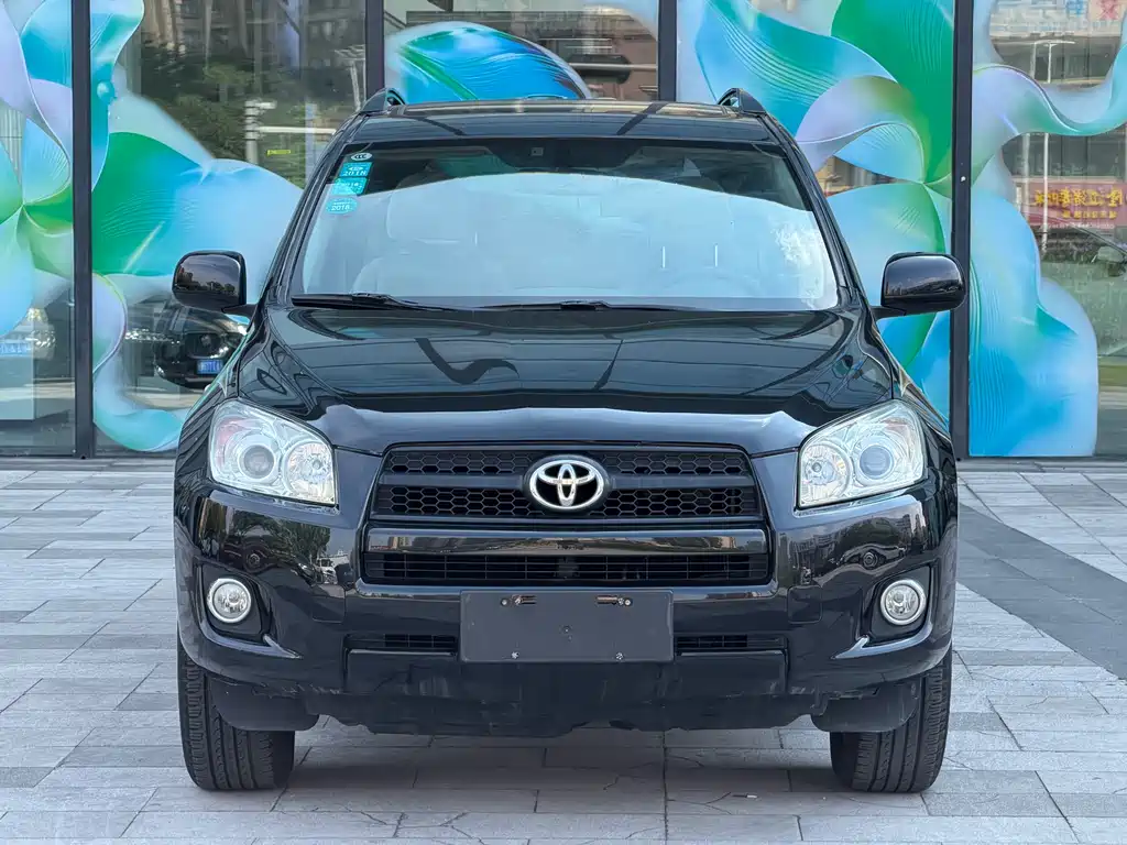 Toyota RAV4 2009 2.0L AT Luxury
