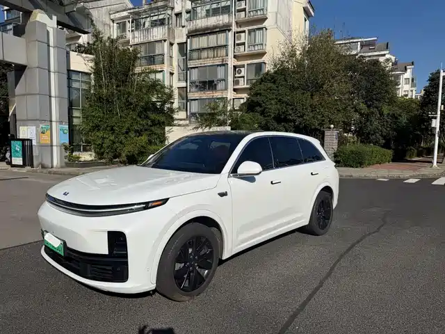 IDEAL CAR IDEAL L7 2024