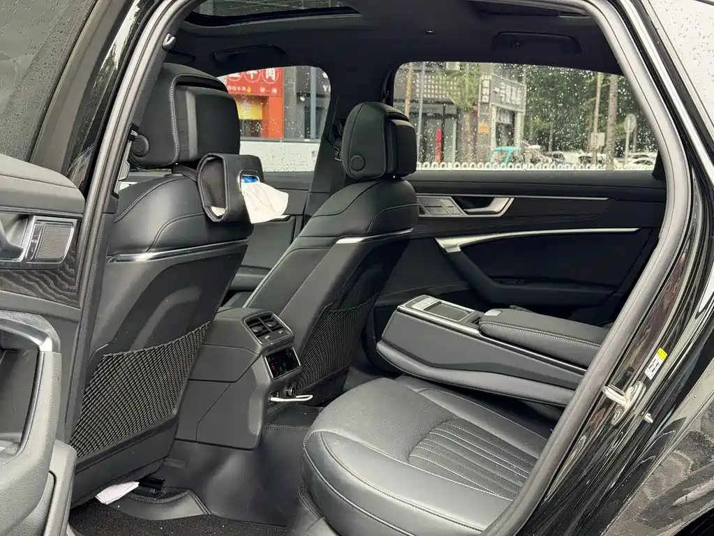 Audi A6L 2026 45 TFSI quattro + Premium