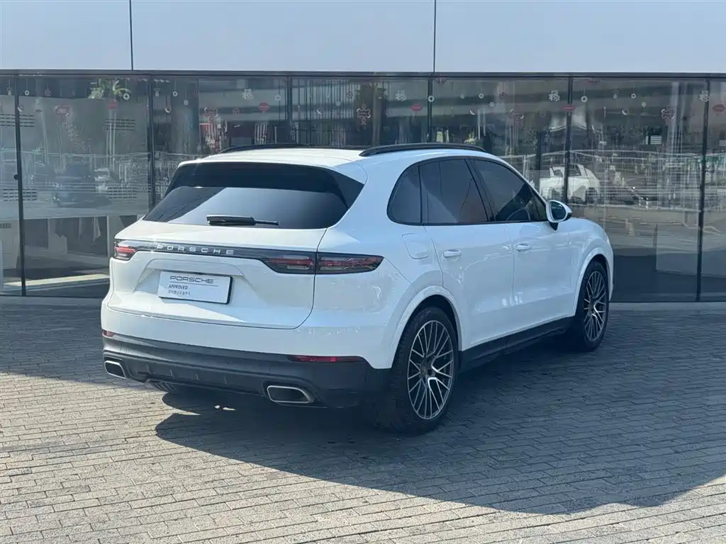 PORSCHE CAYENNE NEW ENERGY