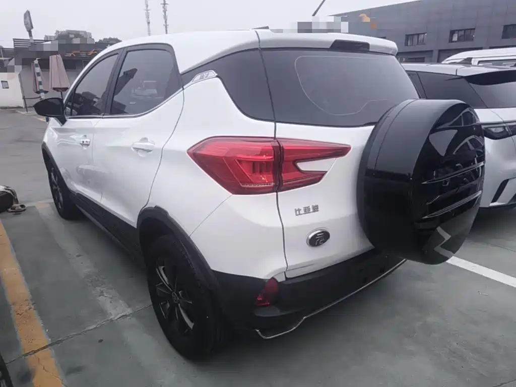 BYD Yuan EV — миниатюра 5