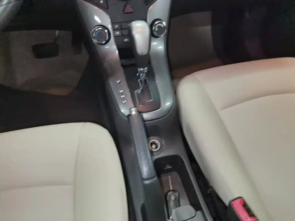 Chevrolet Cruze — миниатюра 14
