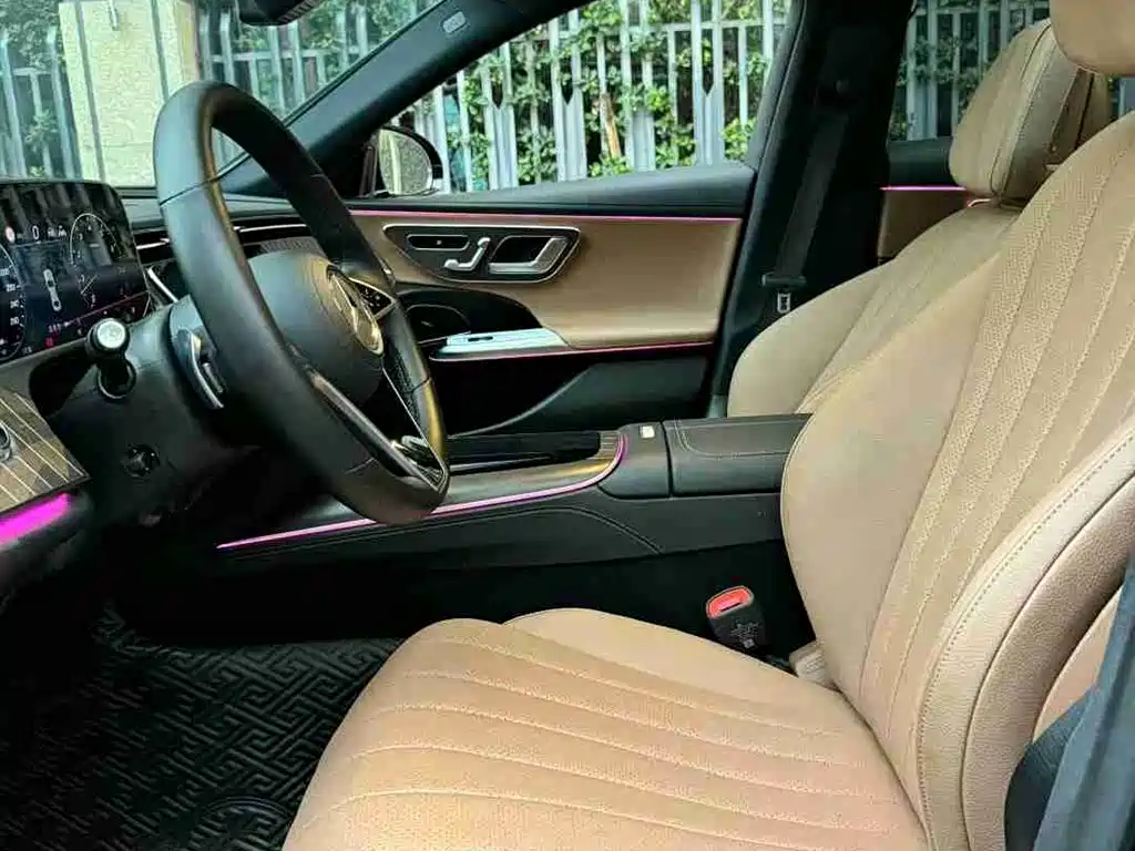 MERCEDES-BENZ E CLASS