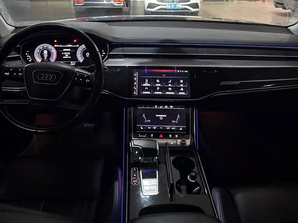 Audi A8 — миниатюра 6
