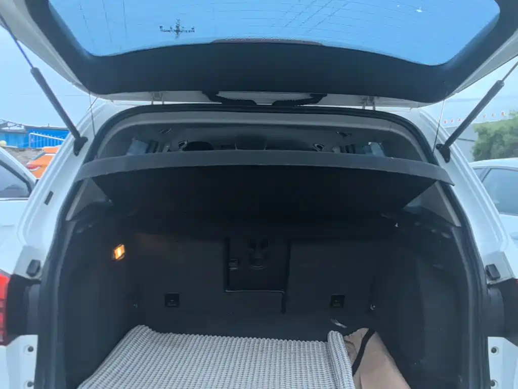 Volkswagen Tiguan — миниатюра 19