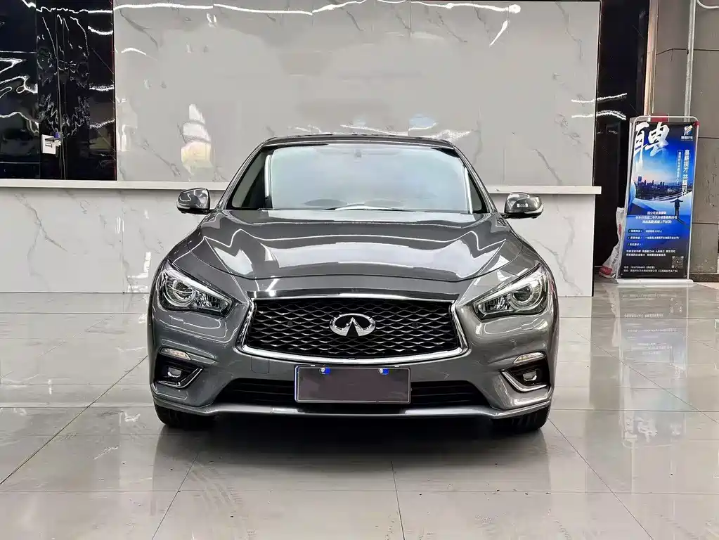 INFINITI Q50L