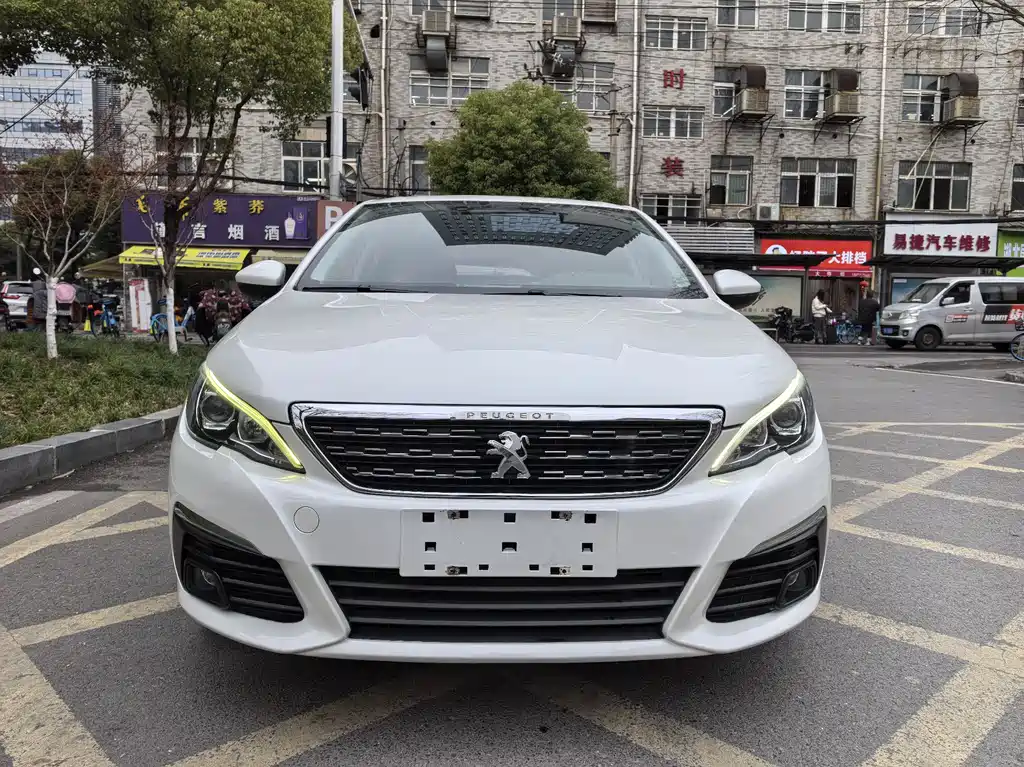 Peugeot 308 2018 1.6L AT Luxury