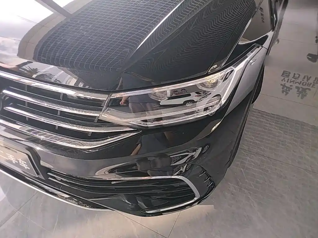 Volkswagen Tiguan L — миниатюра 24