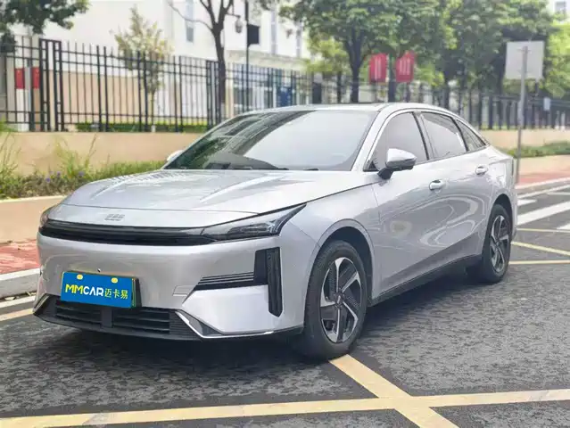 GEELY GALAXY GALAXY L6 2025