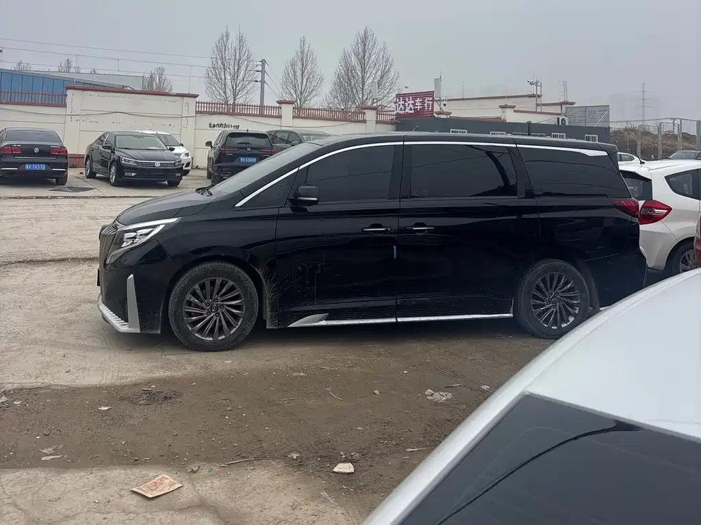 GAC TRUMPCHI M8