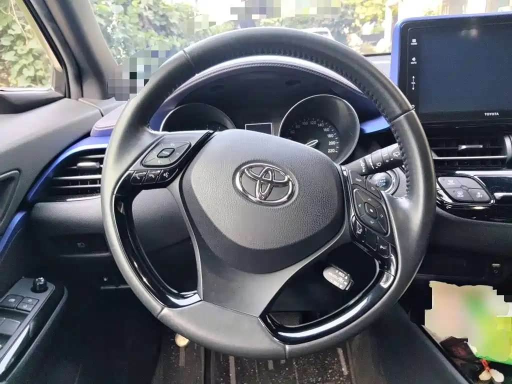 Toyota IZOA — миниатюра 6