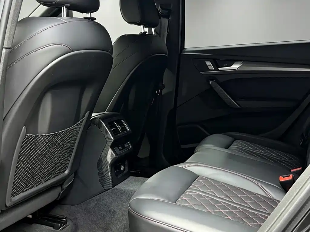 Audi Q5L Sportback — миниатюра 5
