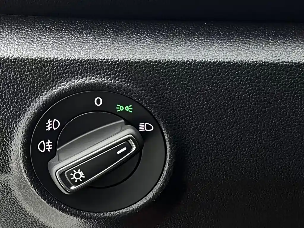 VOLKSWAGEN T ROC EXPLORING SONGS