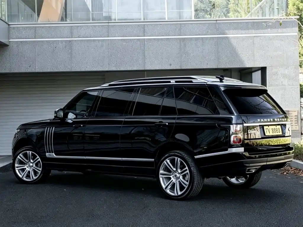 Land Rover Range Rover — миниатюра 4