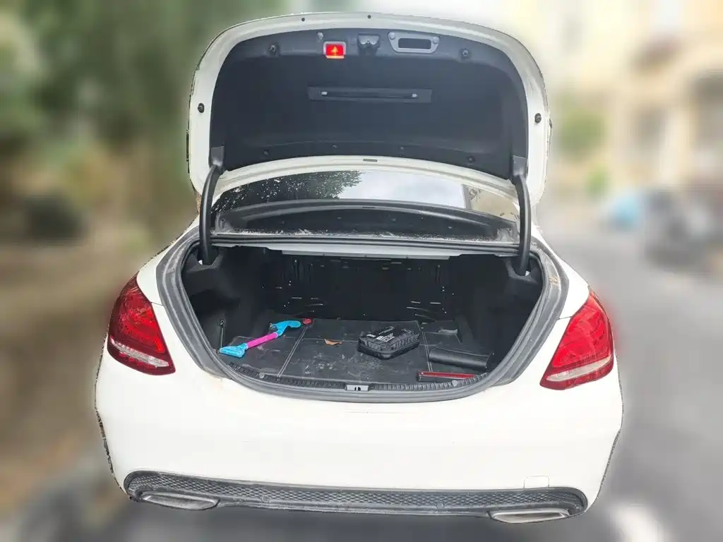 Mercedes-Benz C-Class — миниатюра 10