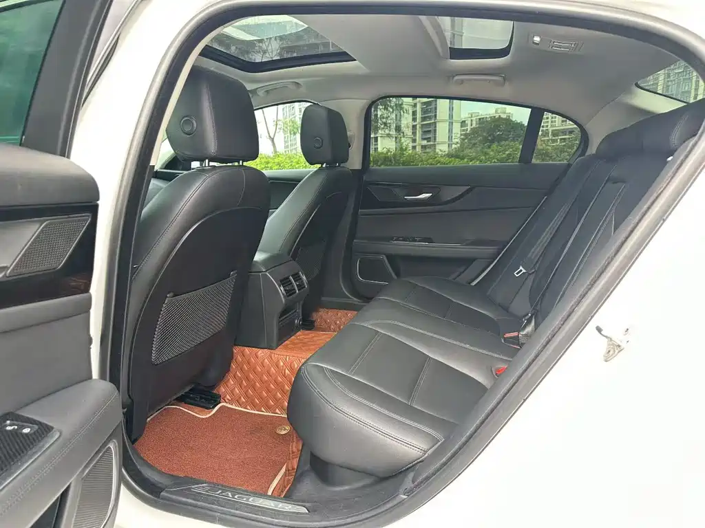 Jaguar XEL — миниатюра 9