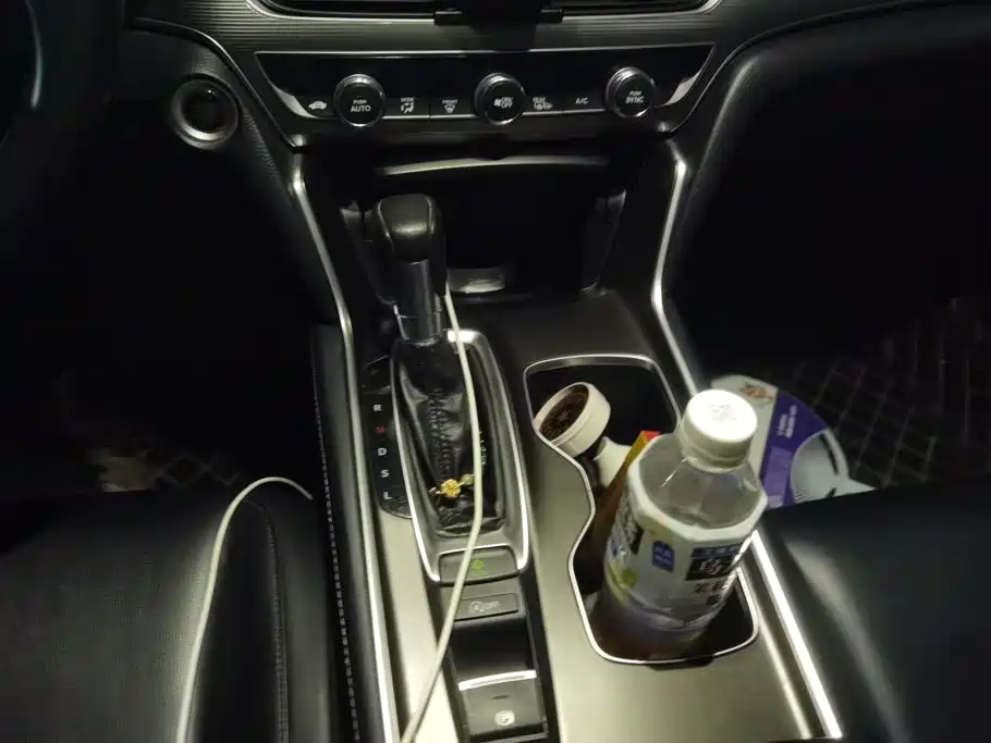 Honda Accord — миниатюра 16