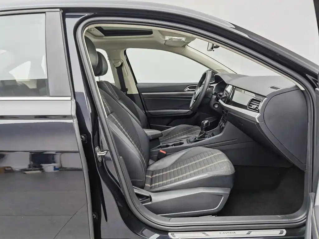 Volkswagen Lavida — миниатюра 23