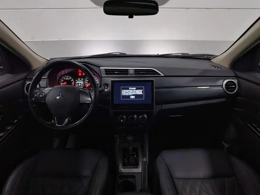 Mitsubishi ASX — миниатюра 5