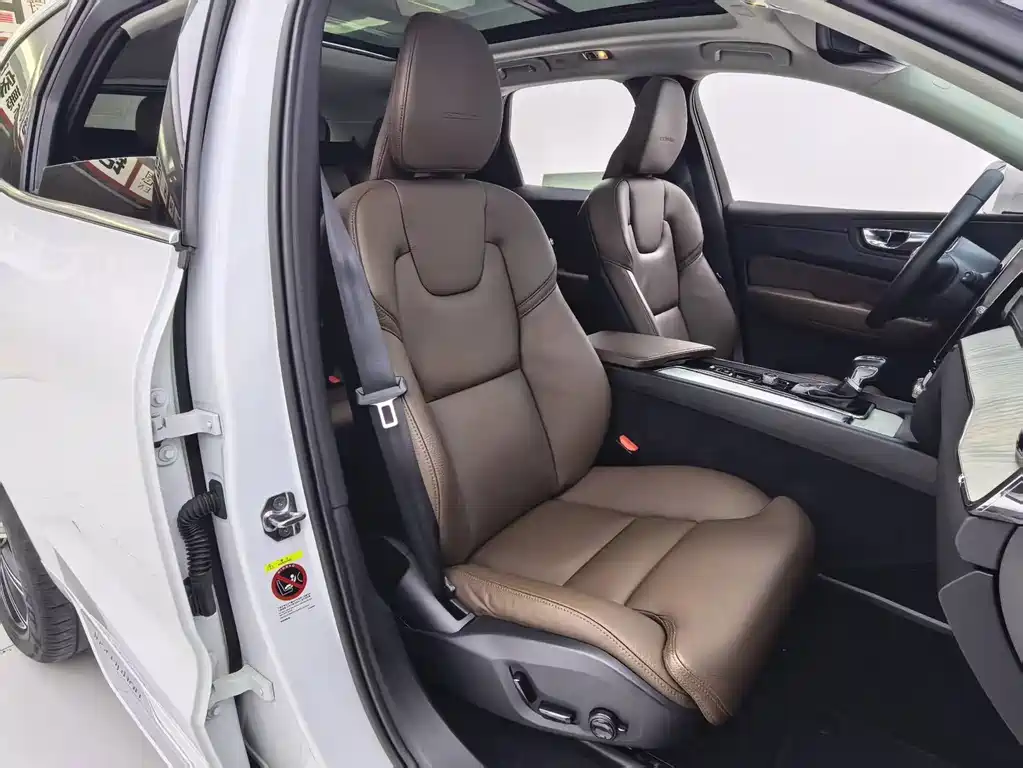 Volvo XC60 — миниатюра 8