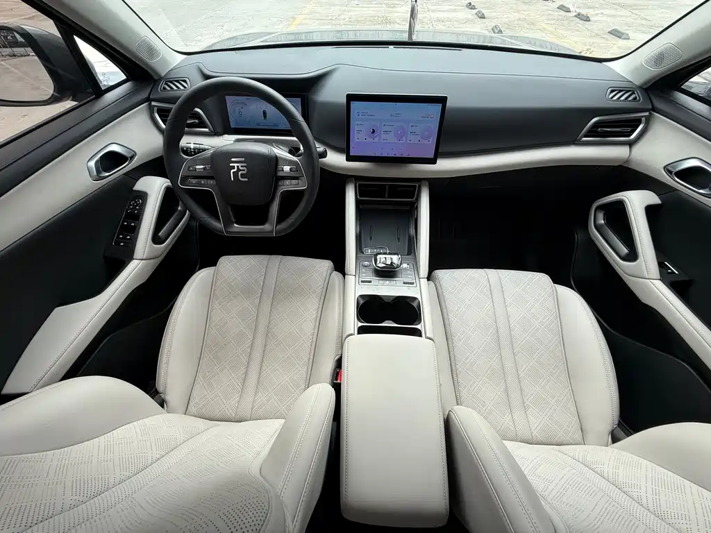BYD Yuan UP — миниатюра 12
