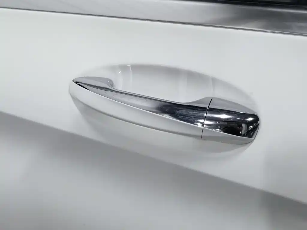Mercedes-Benz C-Class — миниатюра 18