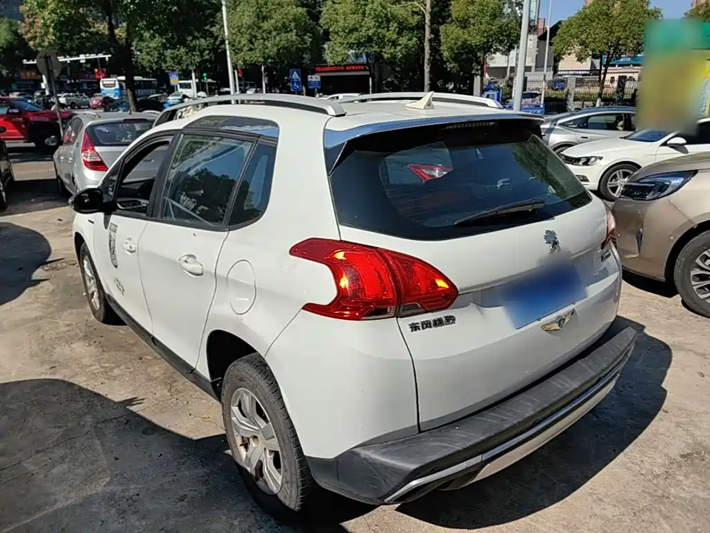 Peugeot 2008 — миниатюра 5